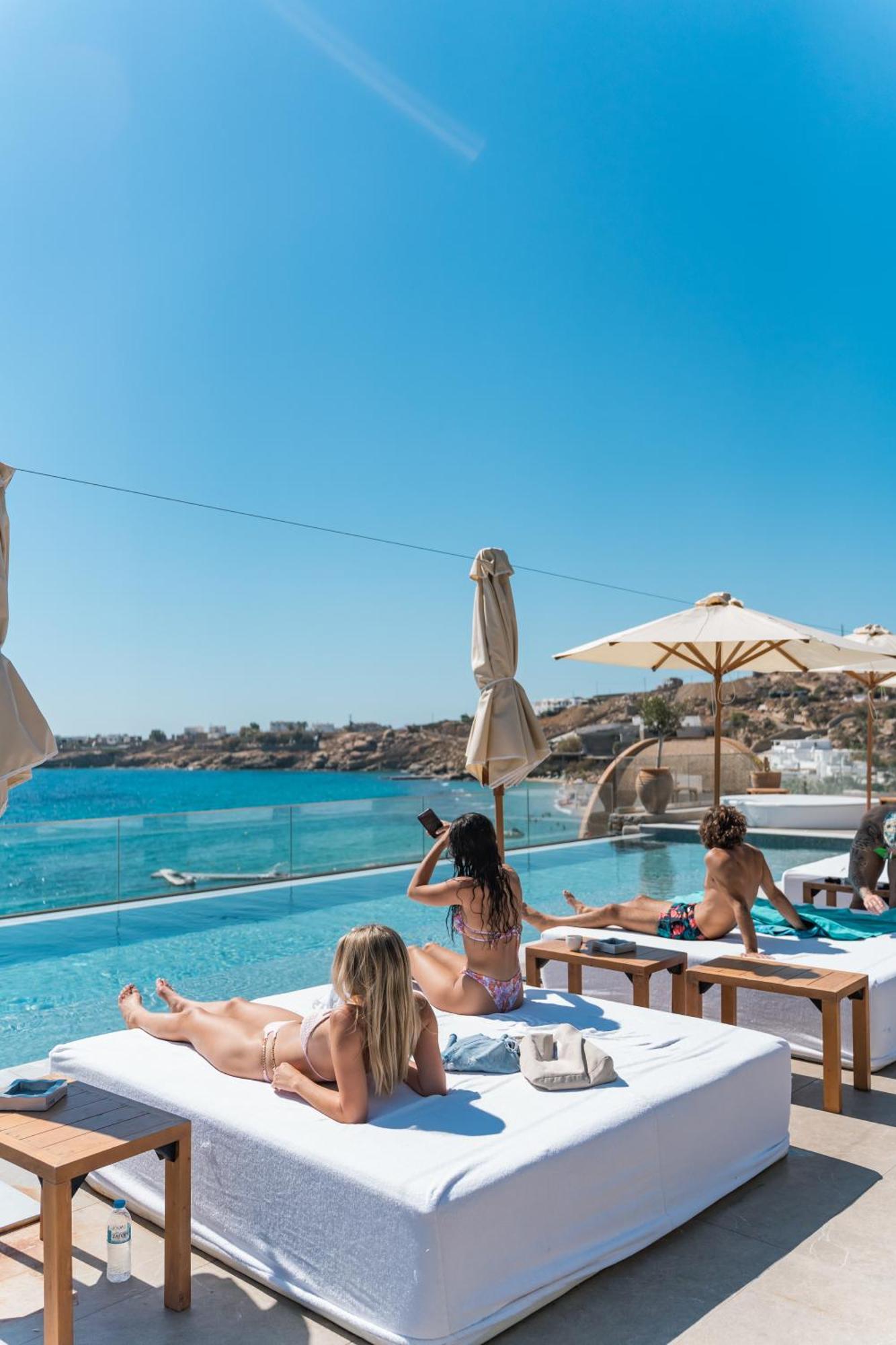 Hotel New Paradise
