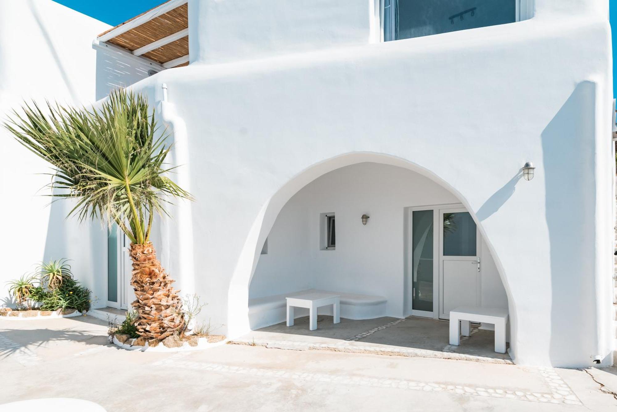 New Paradise Hotel