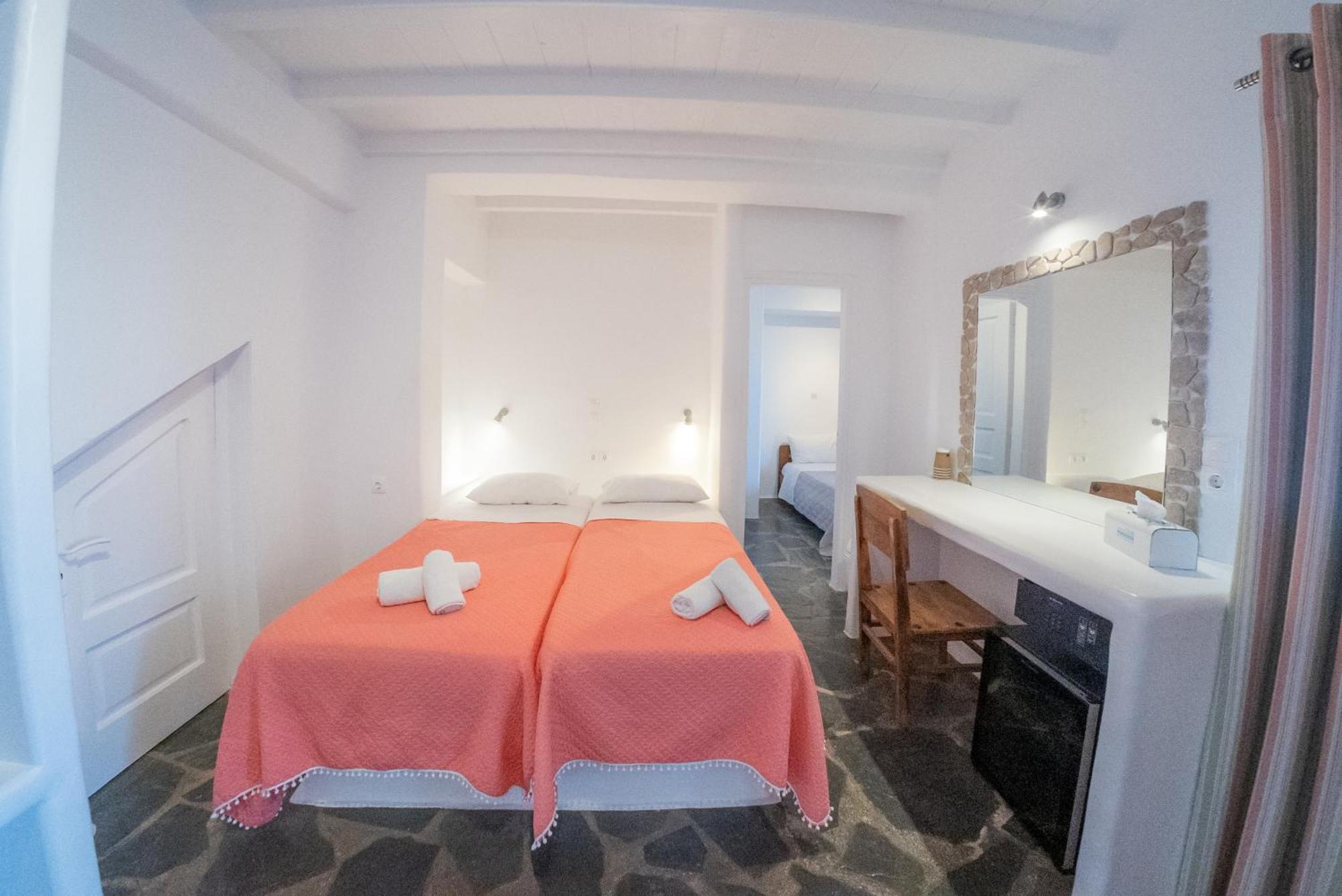 New Paradise Hotel